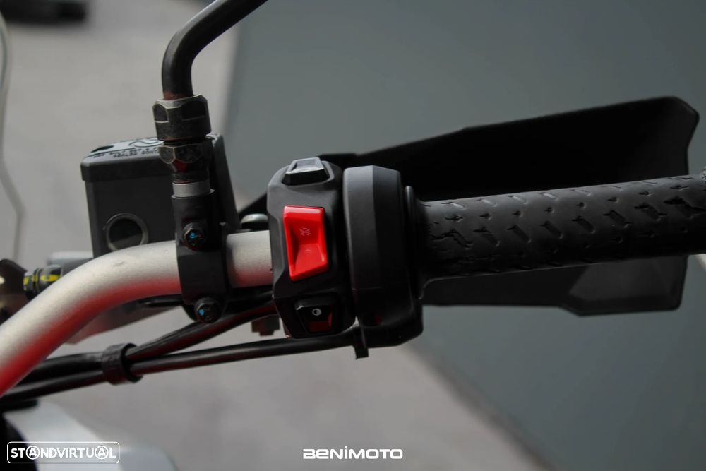 Aprilia Tuareg 660 - 11