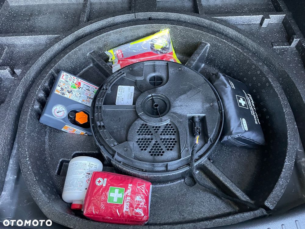 Ford Kuga 1.5 EcoBoost 2x4 Titanium - 37