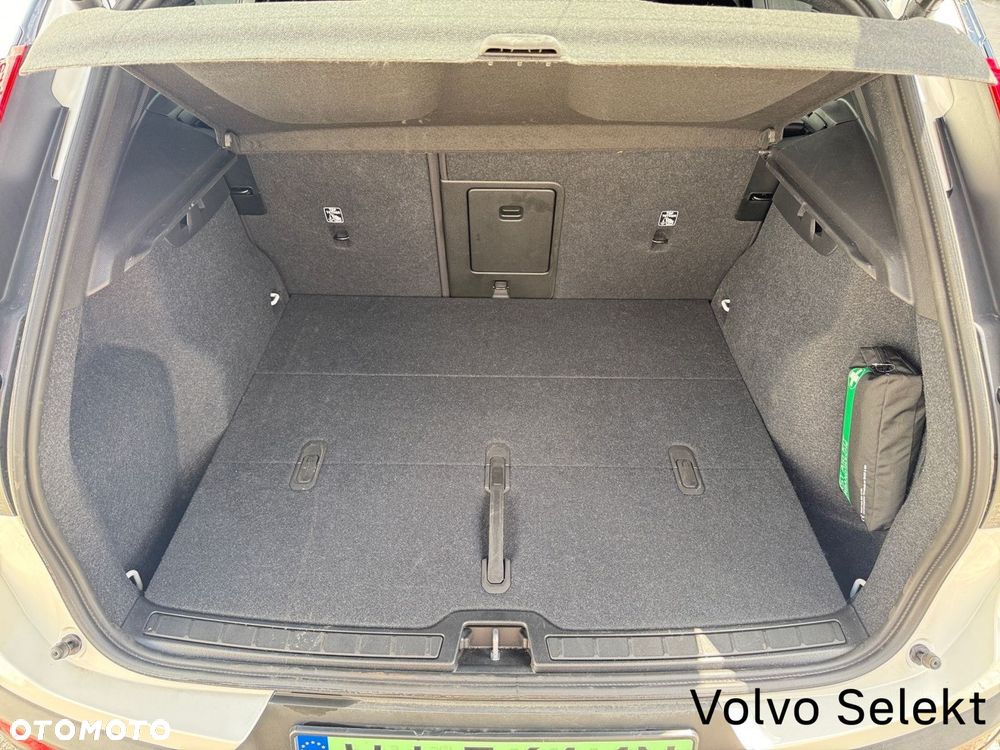 Volvo XC 40 - 30