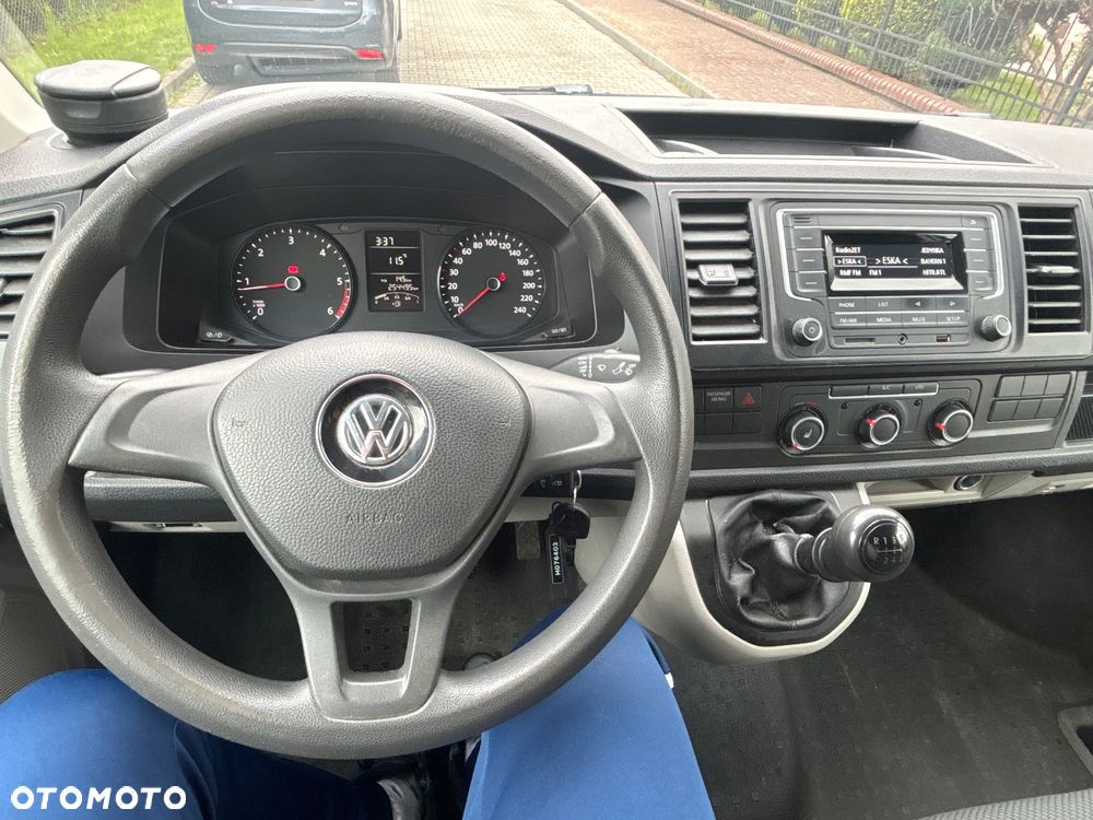 Volkswagen Transporter T6 - 22