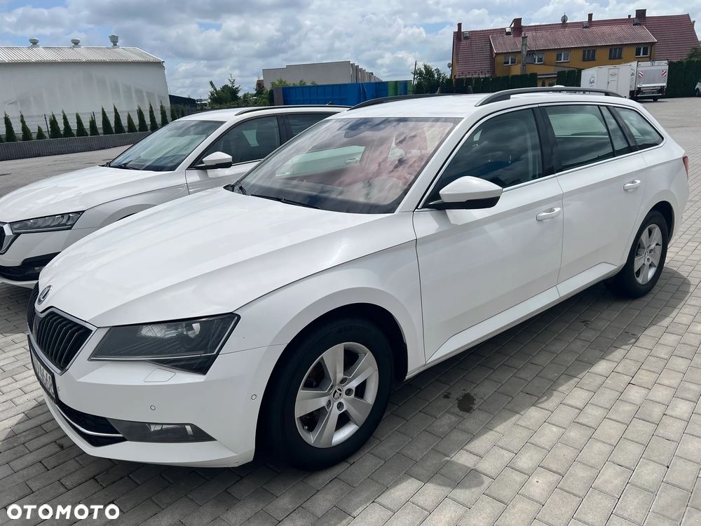 Skoda Superb 2.0 TDI Ambition DSG - 1