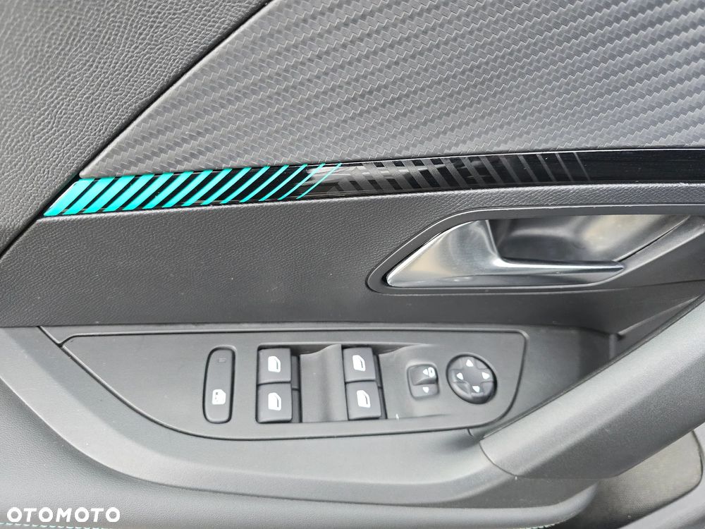 Peugeot 2008 1.2 PureTech Allure Pack S&S EAT8 - 16