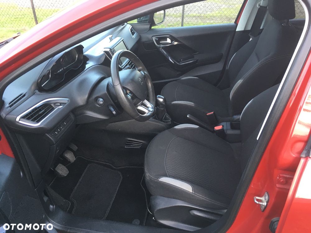 Peugeot 208 e-HDi FAP 92 Stop&Start Style - 14