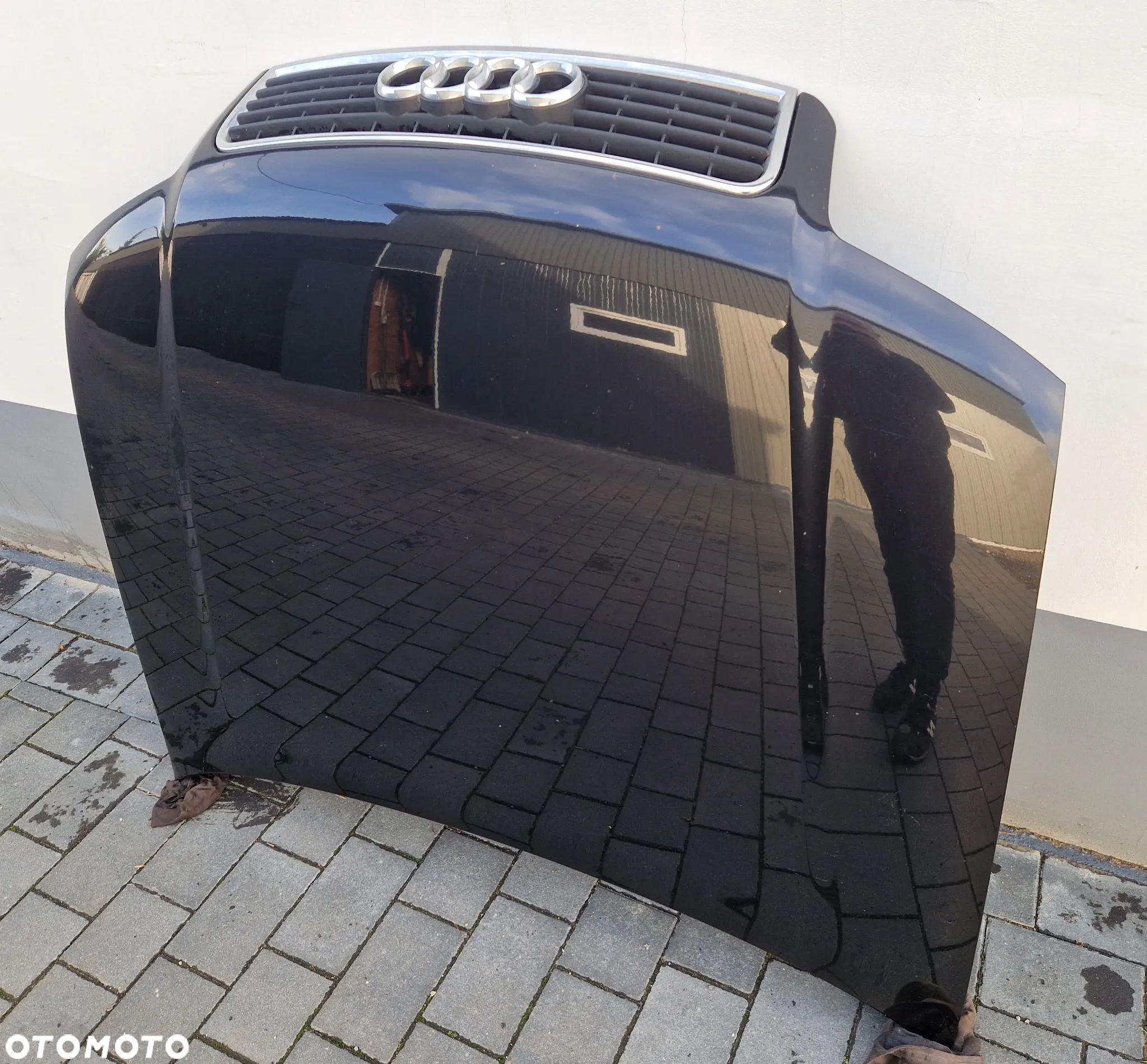 MASKA Z GRILLEM AUDI A4 B6 LZ9W - 1