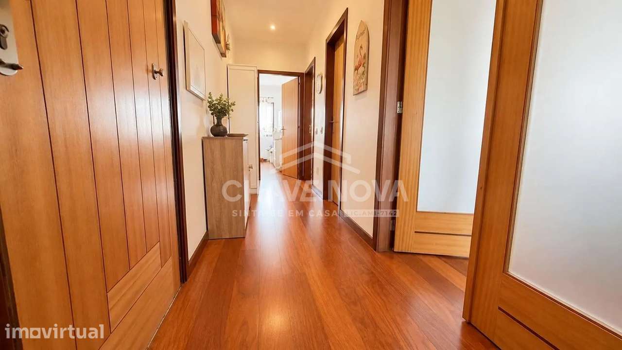Apartamento T2 c/Varanda e Garagem em Baguim do Monte - Grande imagem: 2/17
