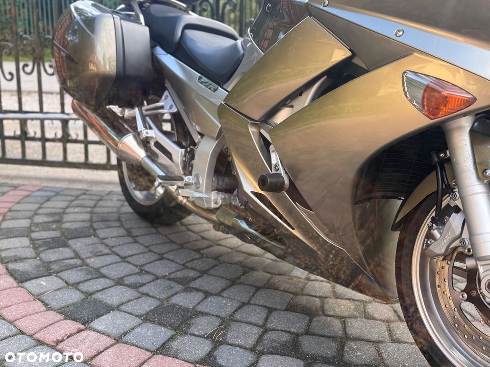 Yamaha FJR - 12