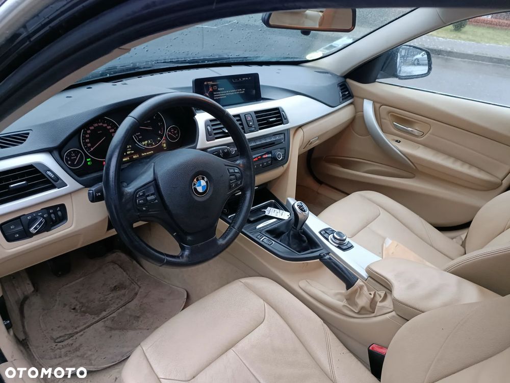 BMW Seria 3 320d Blue Performance Sport Line - 15