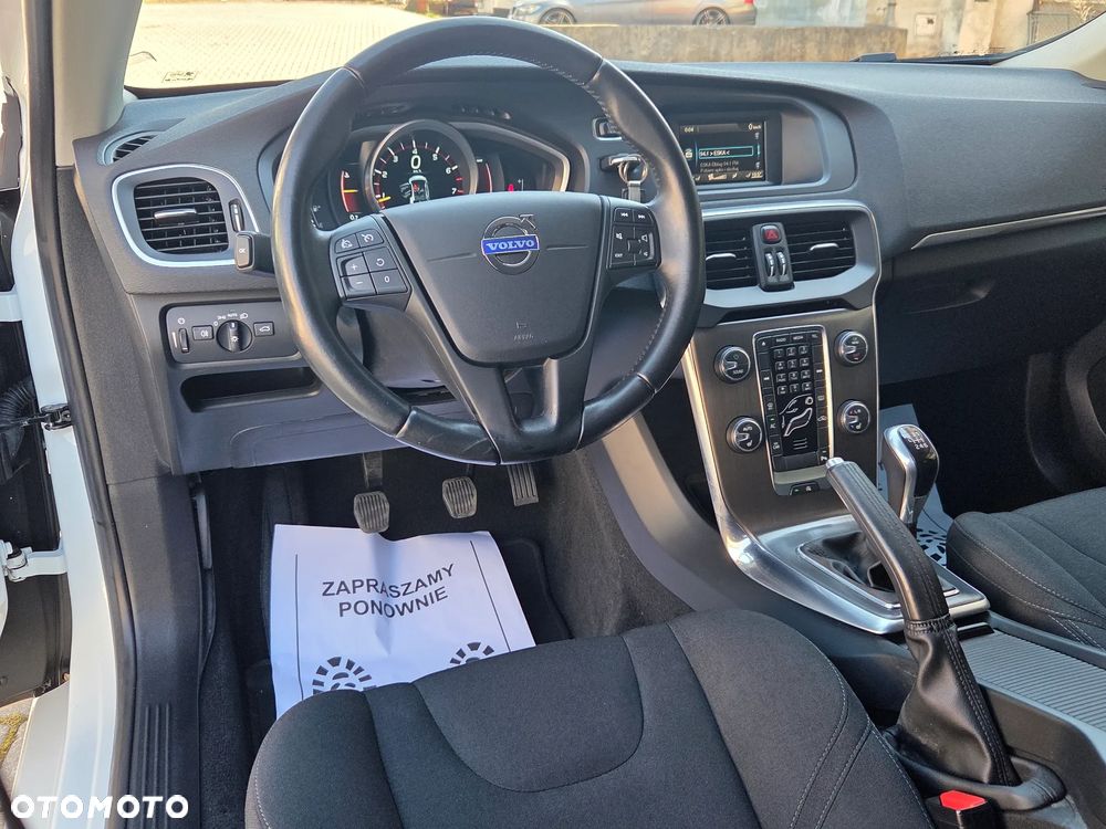 Volvo V40 T2 Summum - 26