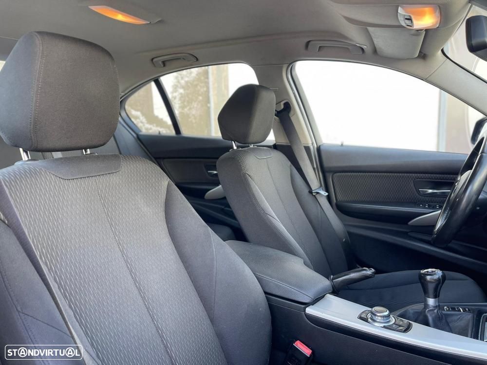 BMW 320 d Line Sport - 5