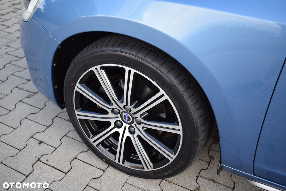 Volvo V60 D4 Geartronic Summum - 18
