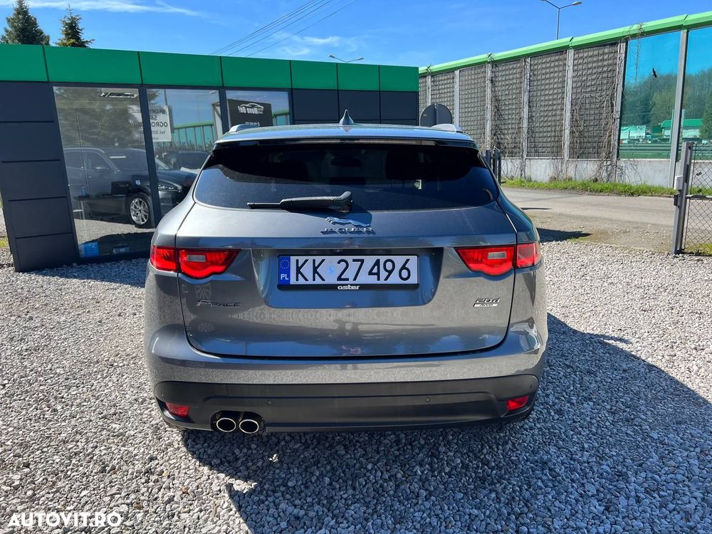 Jaguar F-Pace 20d AWD Portfolio - 12