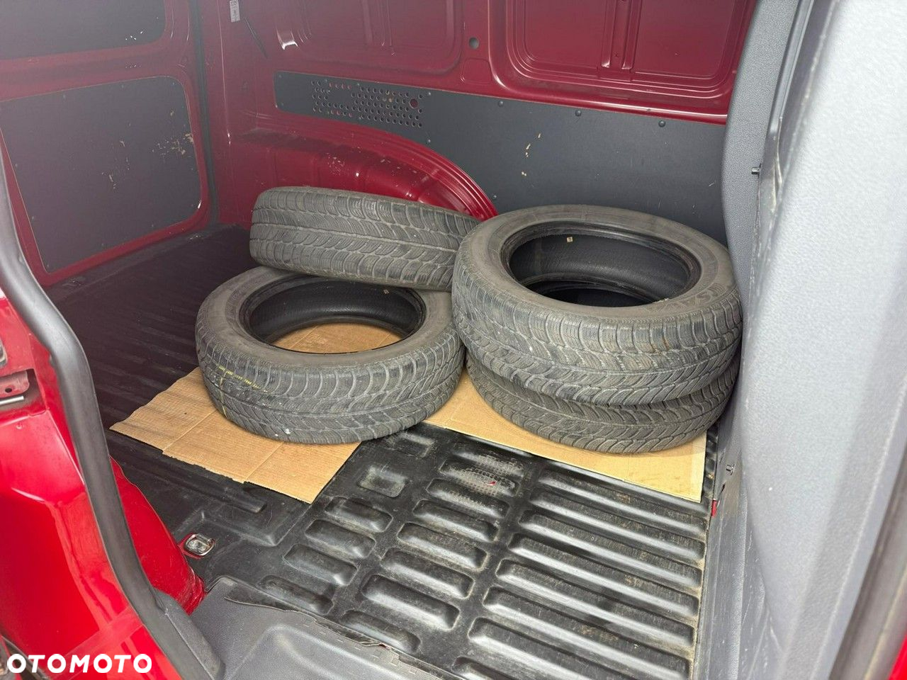 Volkswagen Caddy - 26