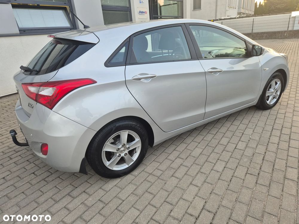 Hyundai i30 1.6 Comfort - 4