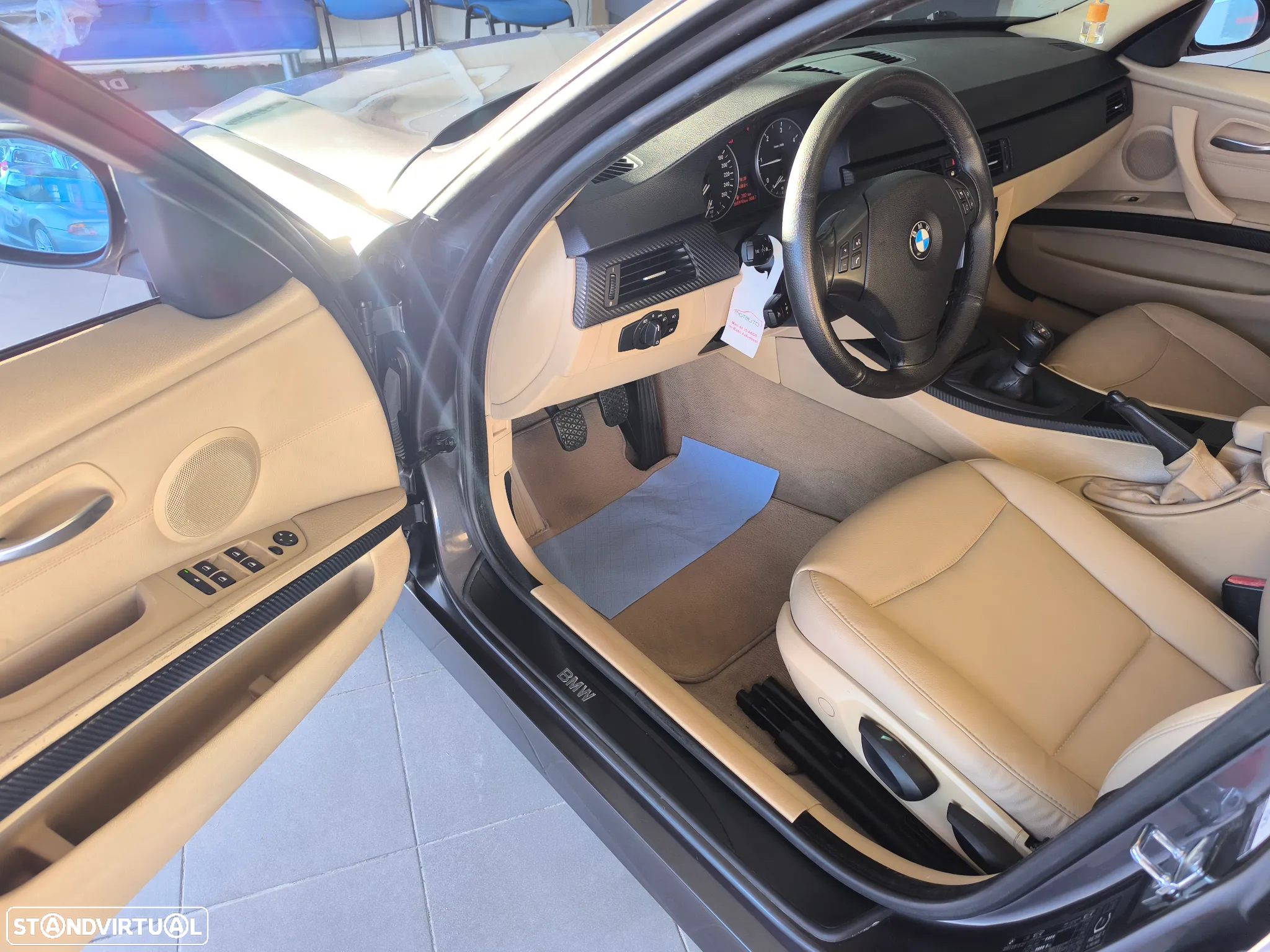 BMW 320 d Touring - 11