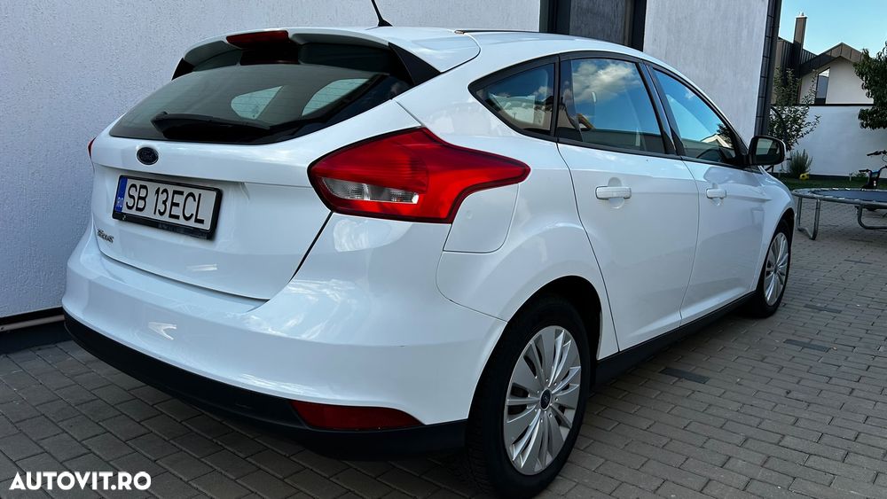 Ford Focus - 6