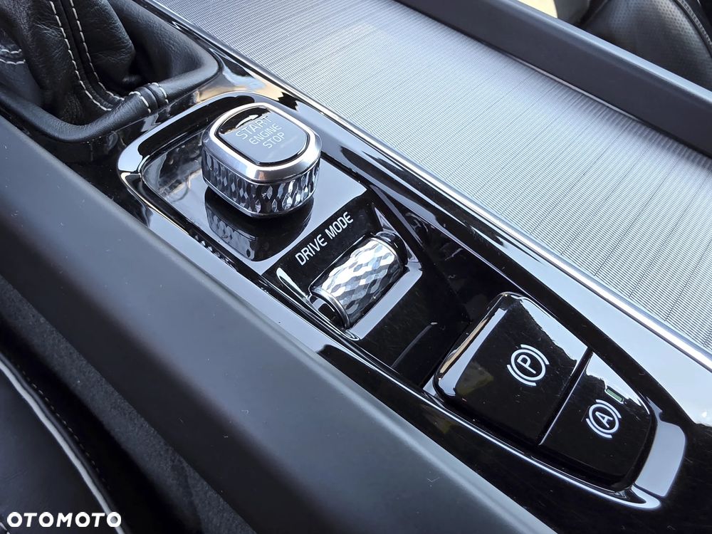 Volvo XC 60 D3 SCR R-Design - 35