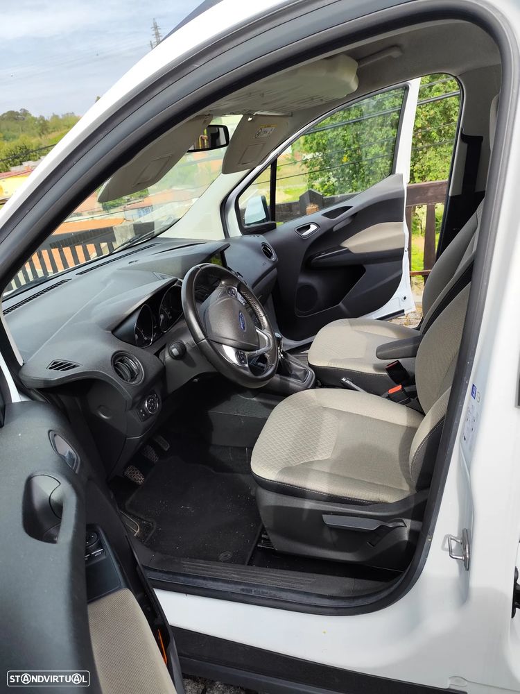Ford Tourneo Courier 1.0 EcoBoost Titanium - 6