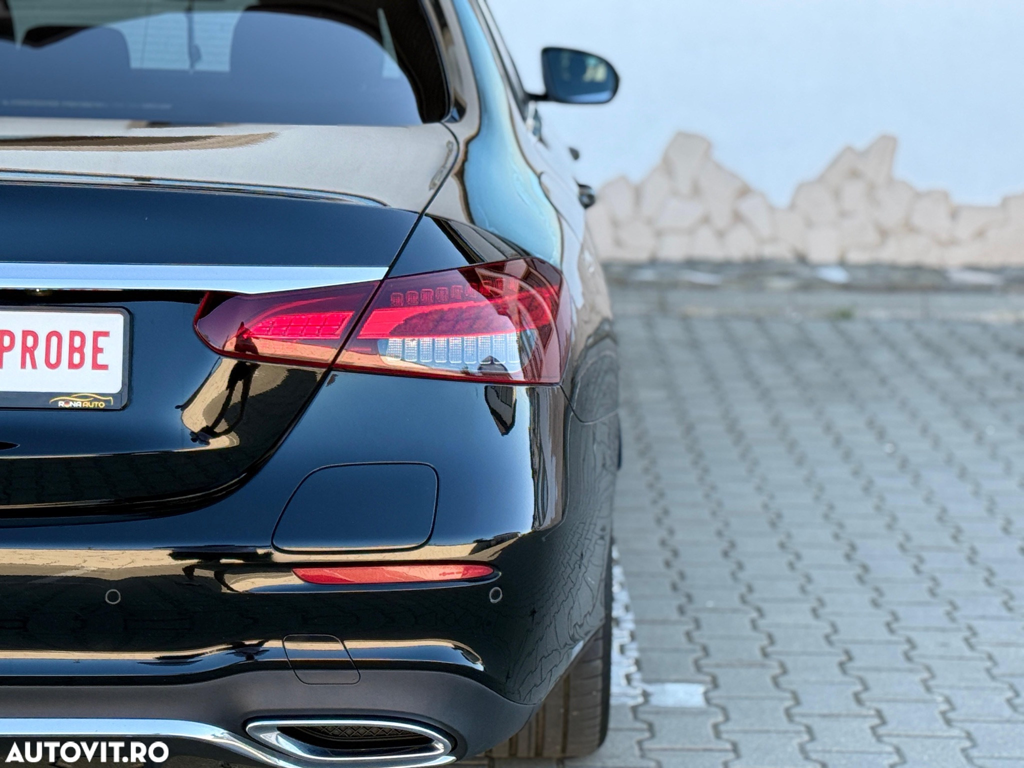 Mercedes-Benz E 300 T 9G-TRONIC AMG Line - 12