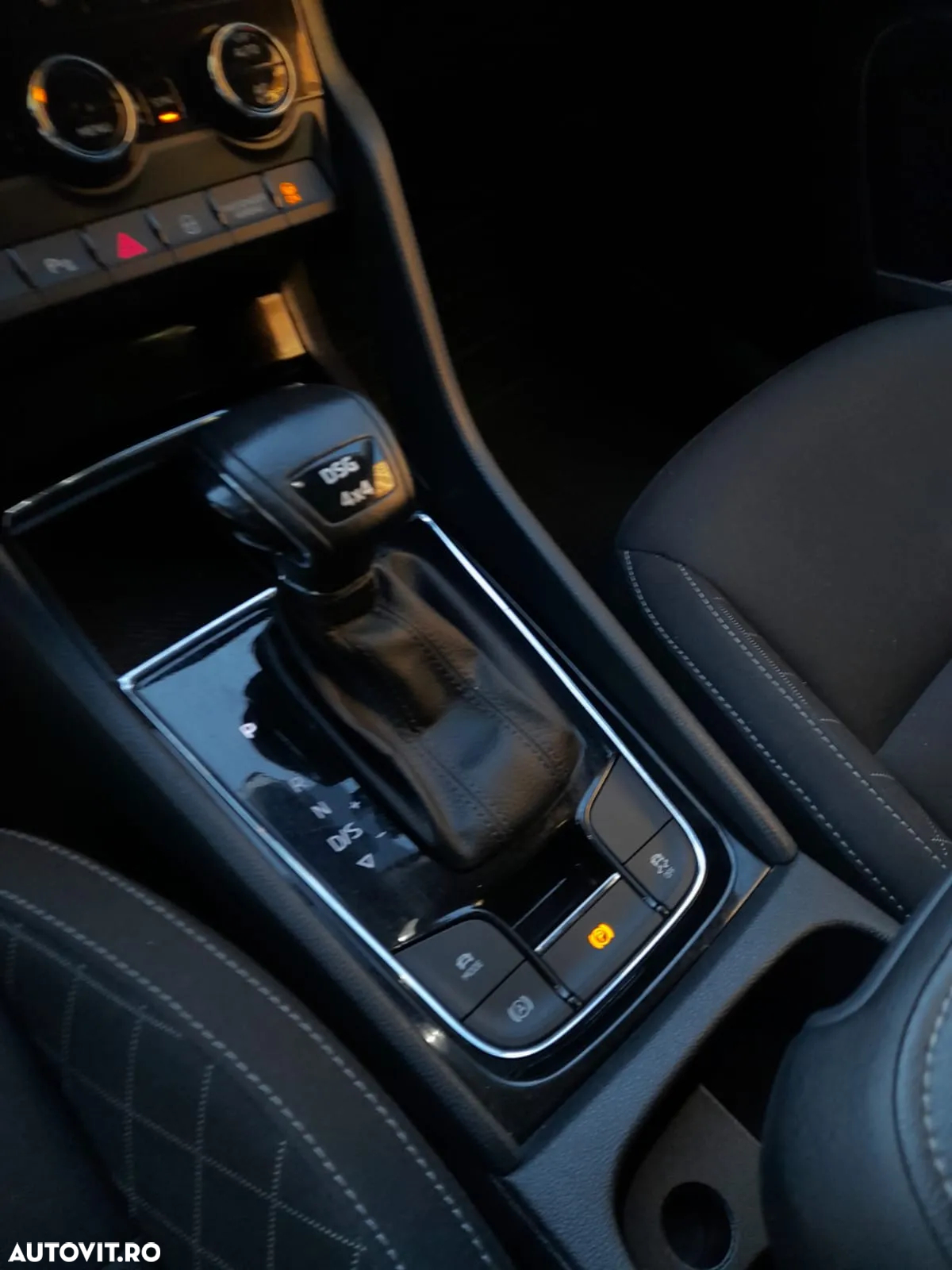 Skoda Karoq 2.0 TDI DSG Sportline - 5