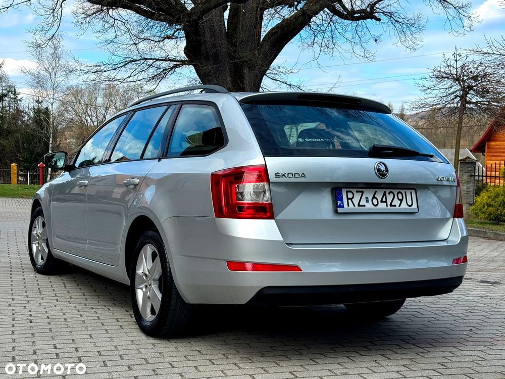 Skoda Octavia 1.6 TDI Style DSG - 5