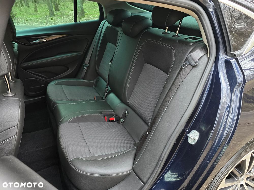 Opel Insignia - 15