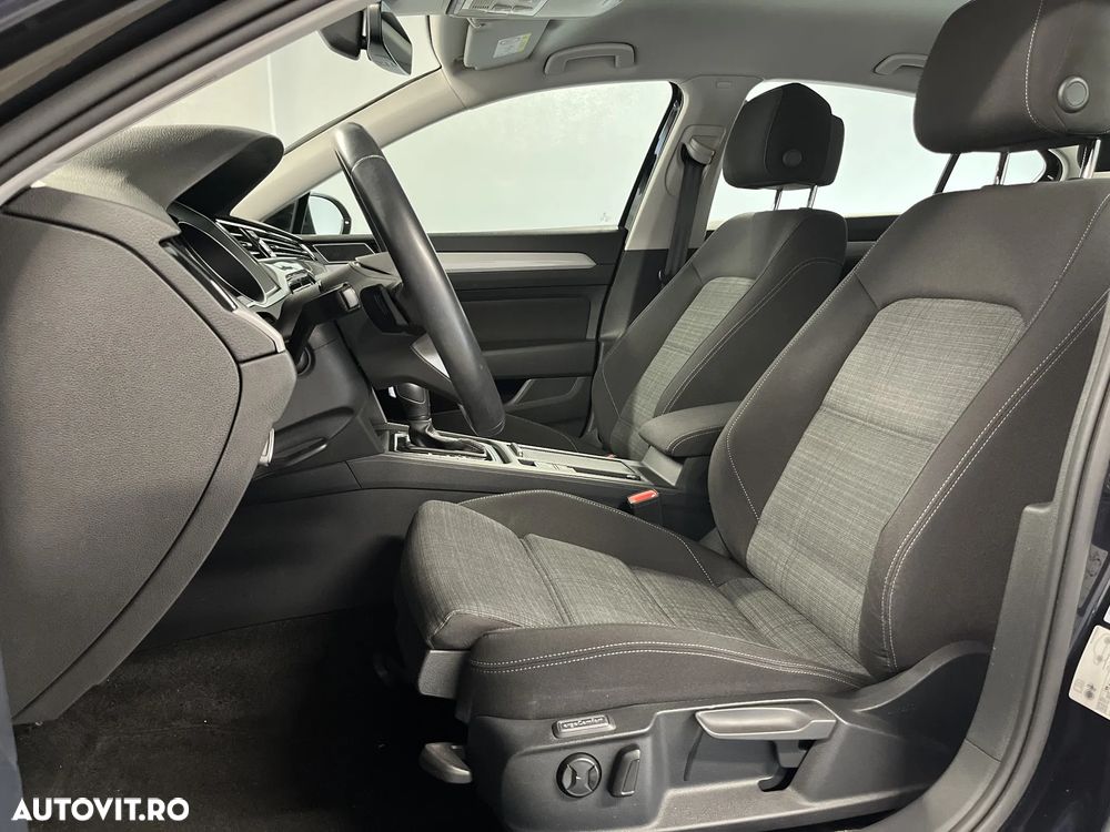 Volkswagen Passat 2.0 TDI DSG Comfortline - 11