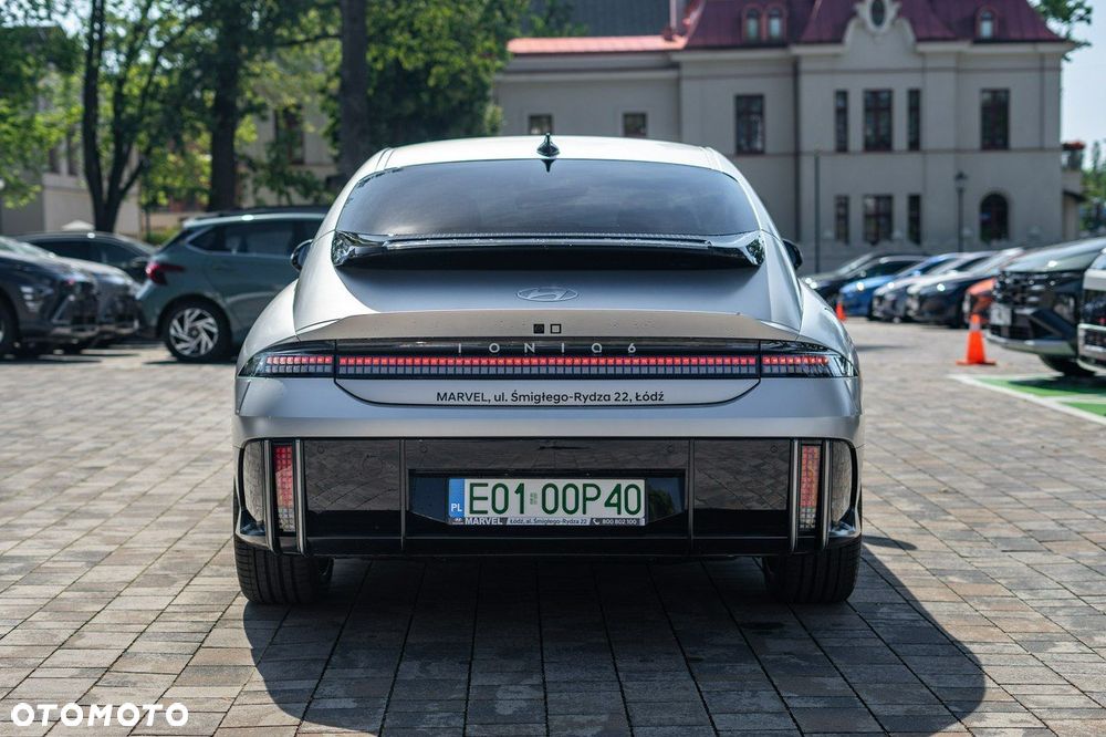 Hyundai IONIQ 6 - 5