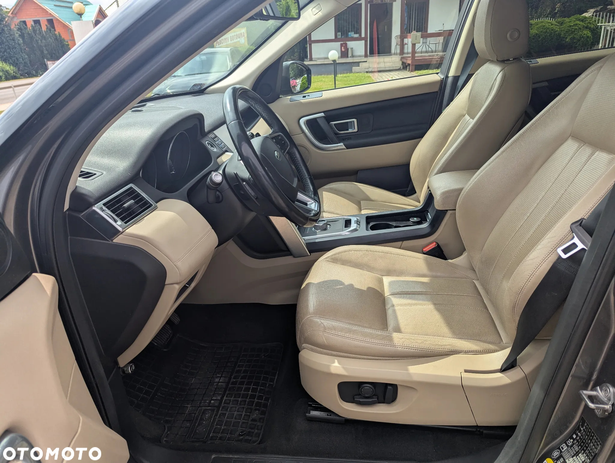 Land Rover Discovery Sport 2.0 TD4 HSE - 8