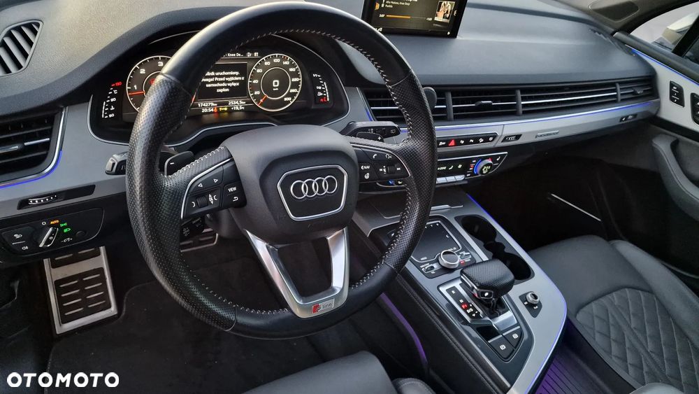 Audi Q7 - 30