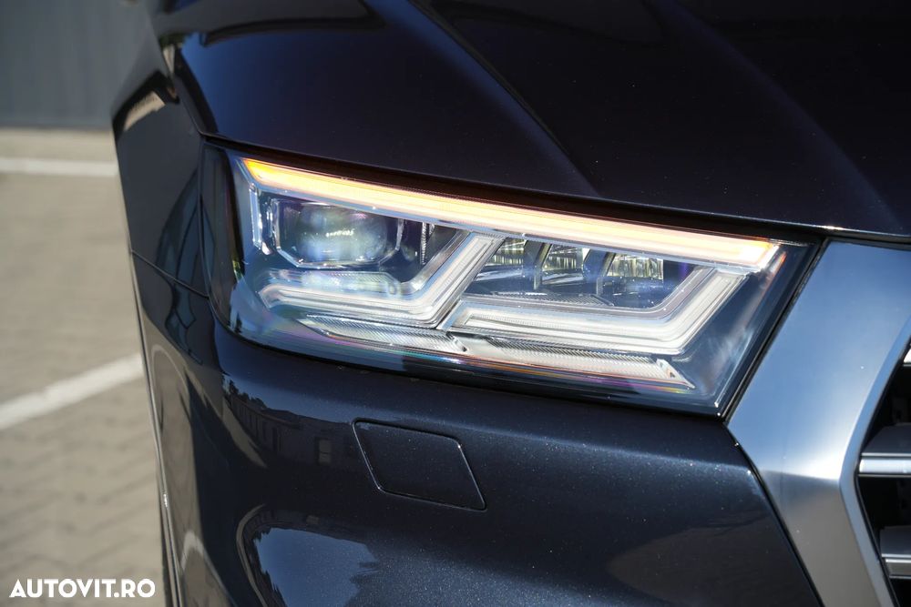 Audi Q5 2.0 40 TDI quattro S tronic Sport - 28
