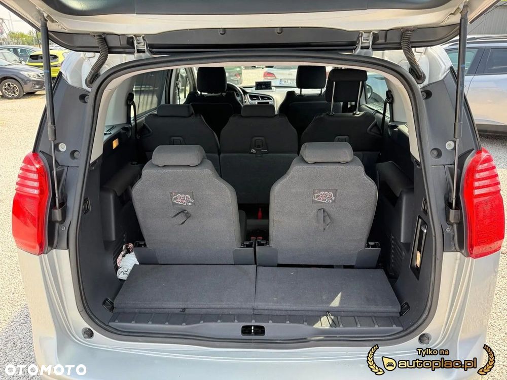 Peugeot 5008 - 26