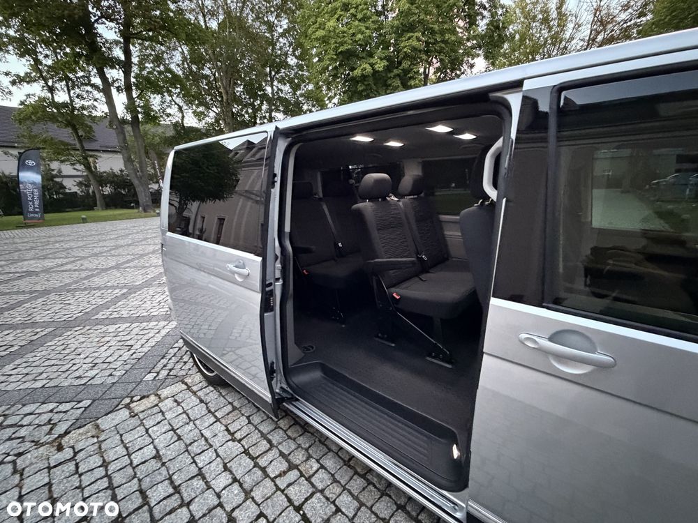 Volkswagen Caravelle - 5