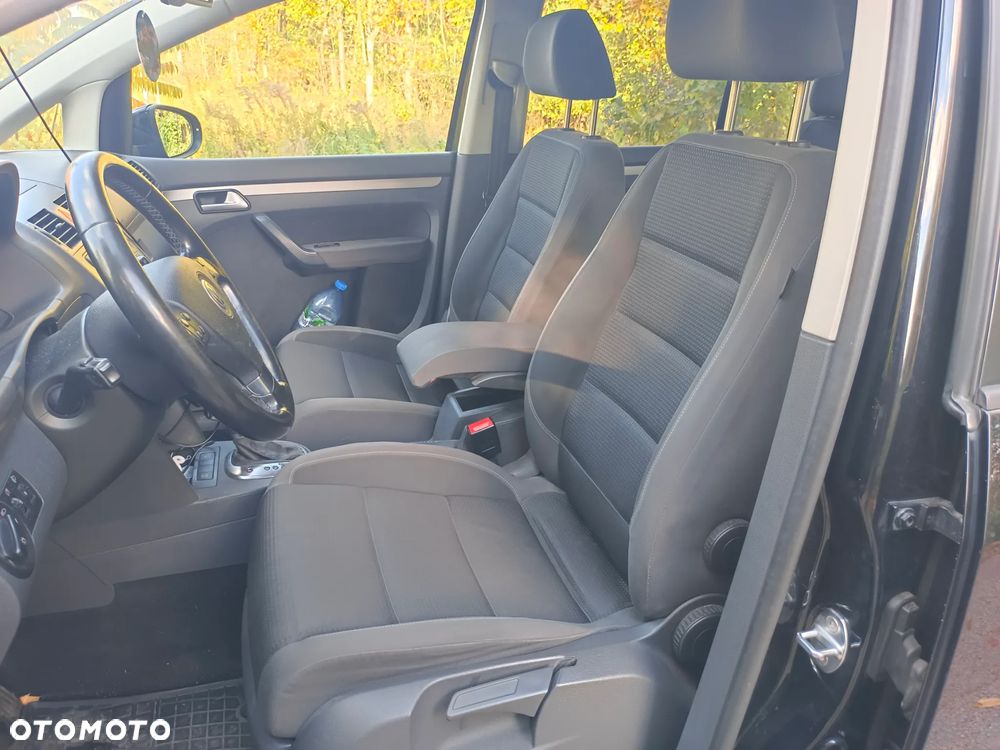 Volkswagen Touran - 13
