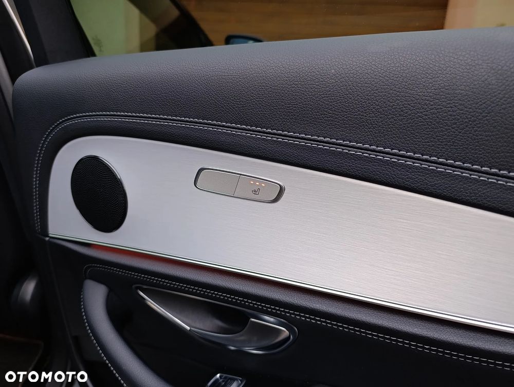 Mercedes-Benz Klasa E 300 d 4Matic 9G-TRONIC AMG Line - 27