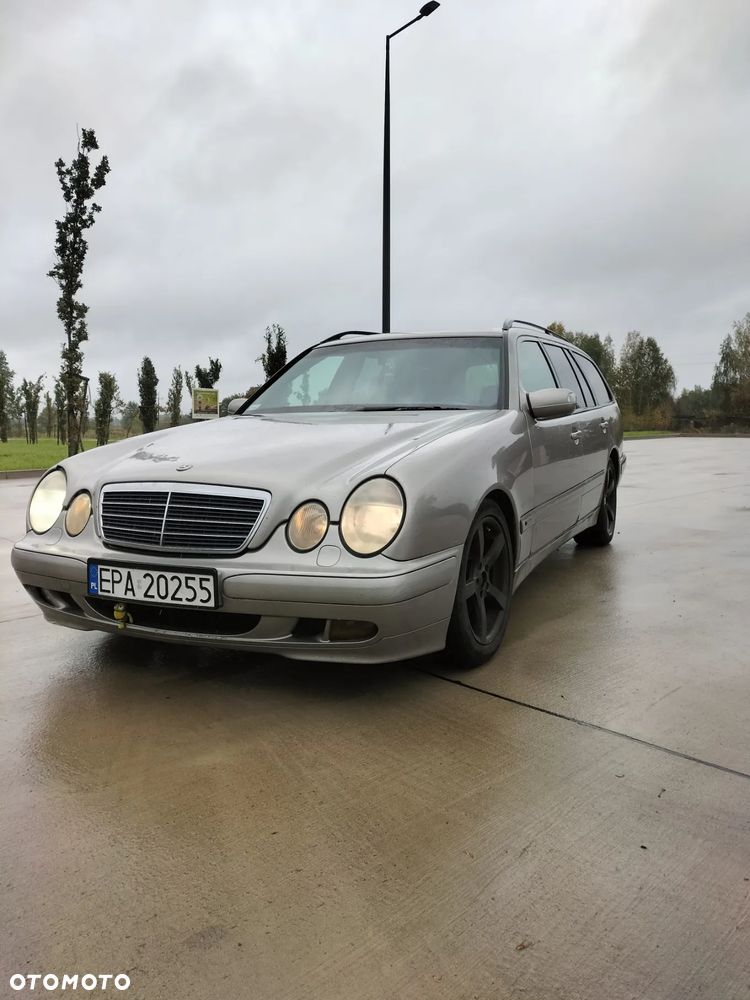 Mercedes-Benz Klasa E - 8