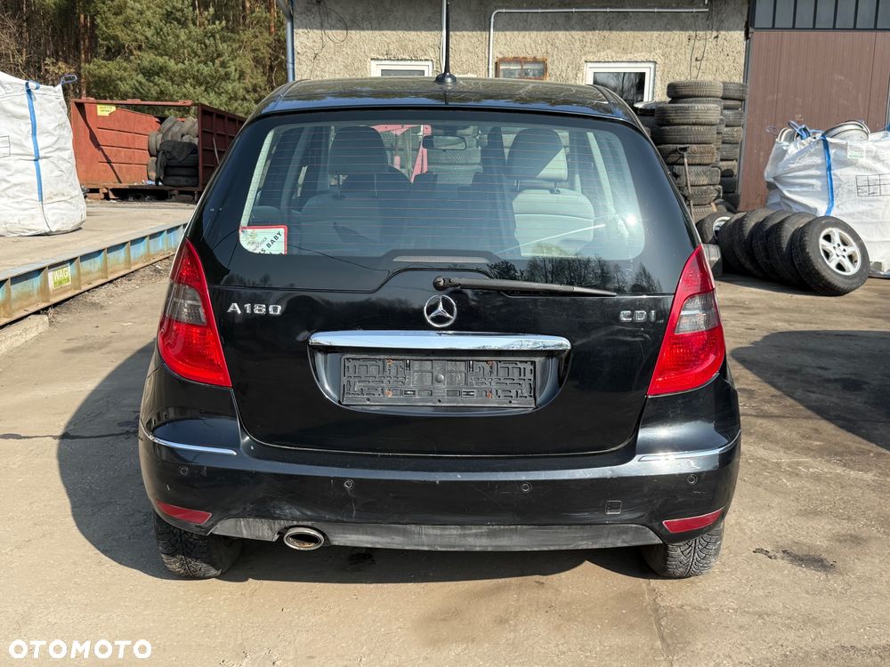 KLAPA TYLNA MERCEDES A W169 191 - 2
