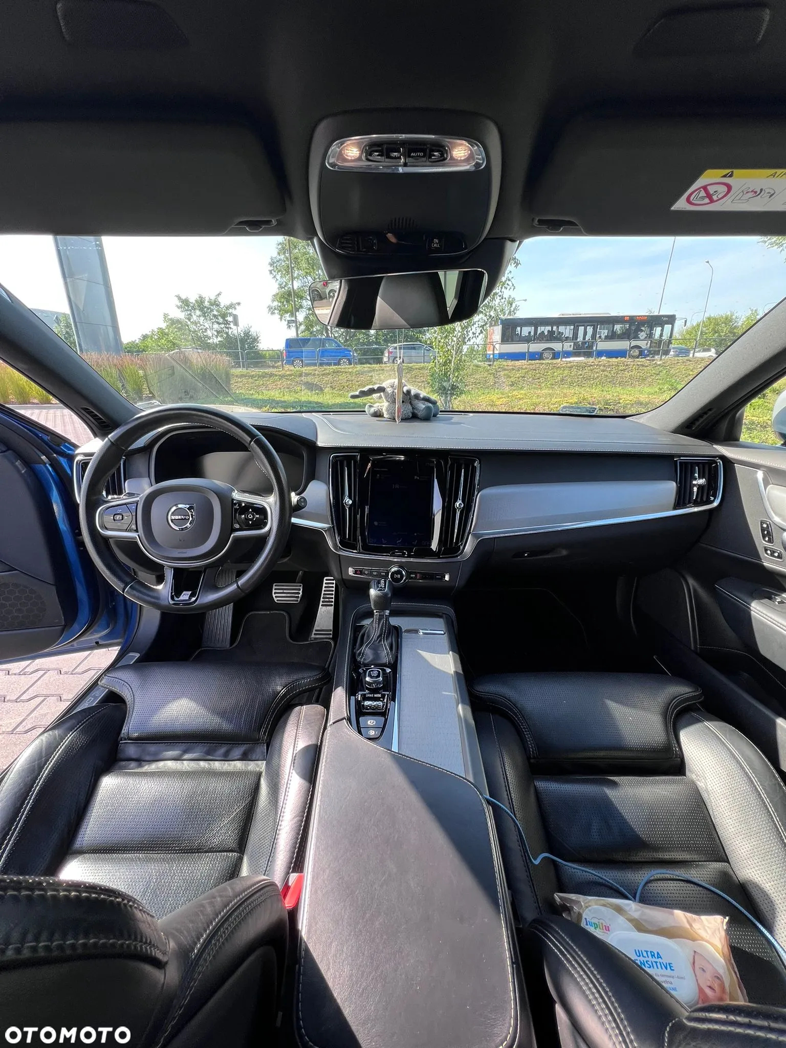 Volvo V90 D5 SCR AWD R-Design - 34