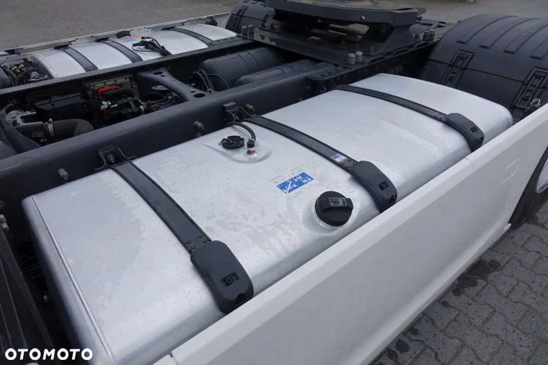 Scania S500 EURO 6 / STANDARD / AUTOMAT / RETARDER / NAVI / LODÓWKA / FULL LED / KLIMA POSTOJOWA / 2 ZBIORNIKI - 11