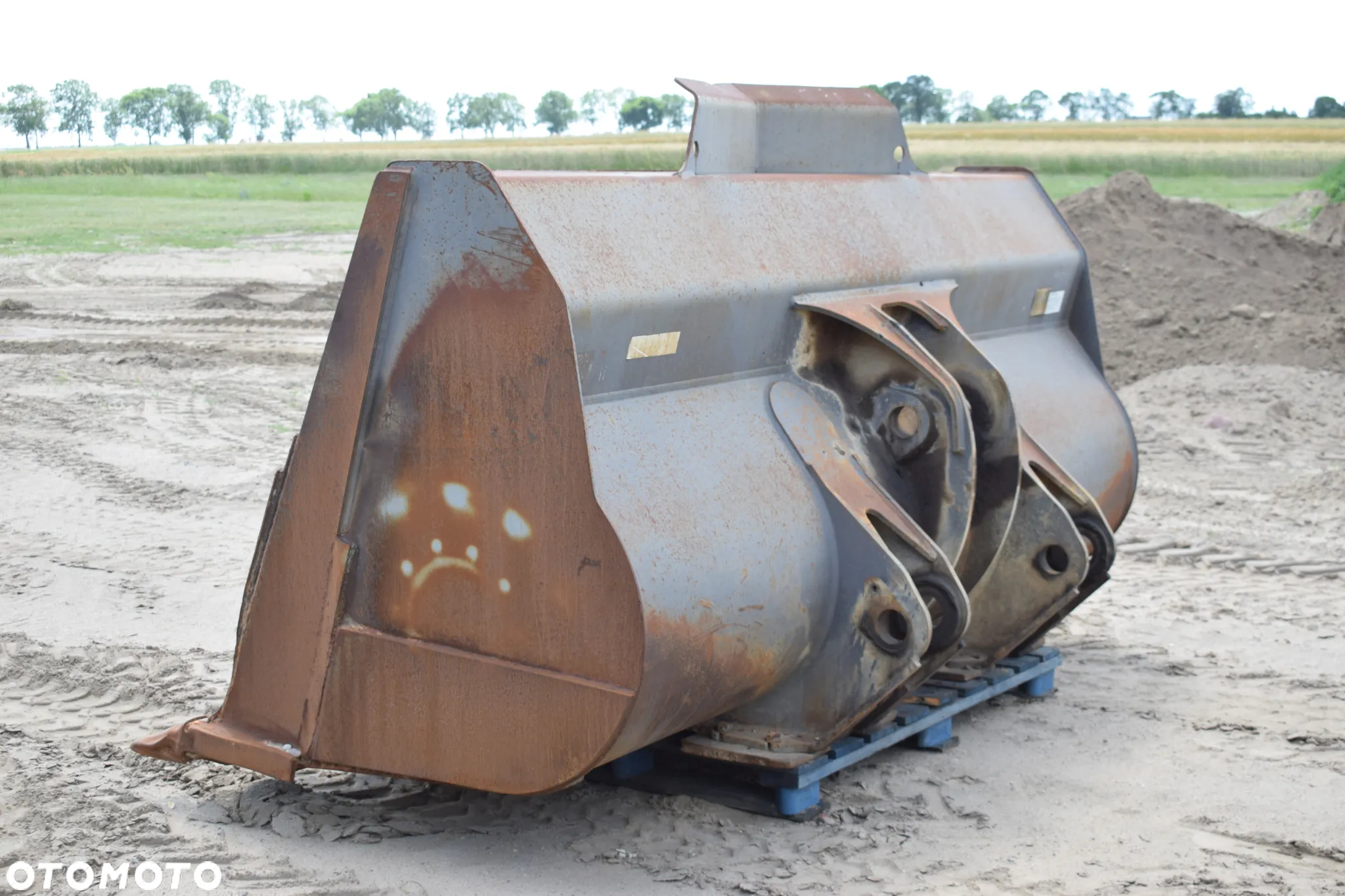 Łyżka ładowarkowa 4.4 m3 Volvo L180 3.2 m szer. - 8