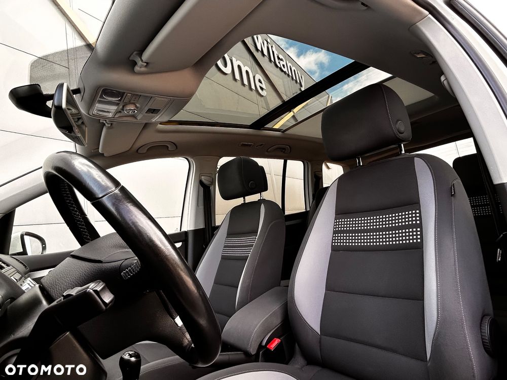 Volkswagen Touran 1.6 TDI DPF Highline - 28