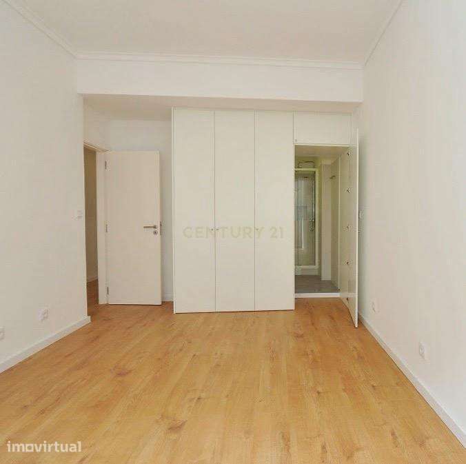Apartamento T2 em Carnide, Lisboa - Localização Central - Grande imagem: 4/7