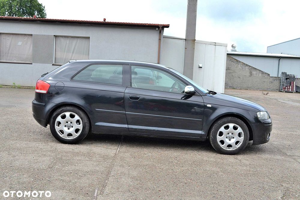Audi A3 Sportback - 4