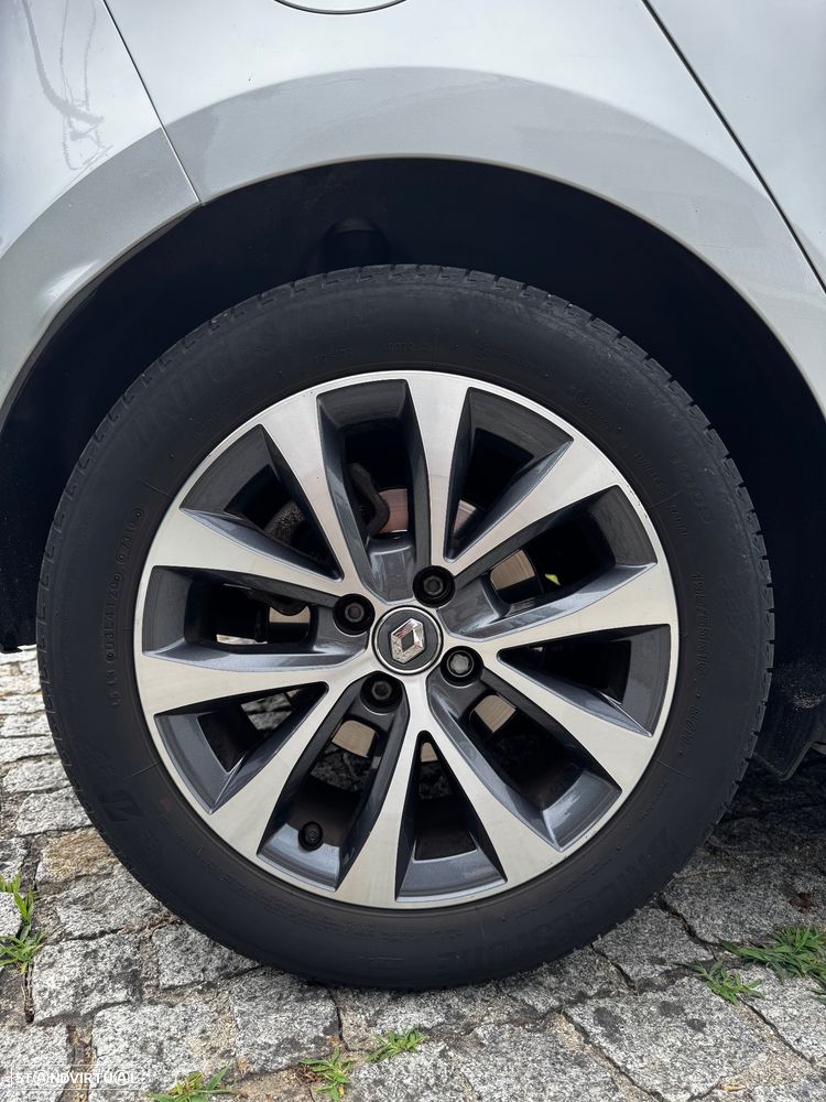 Renault Clio - 33