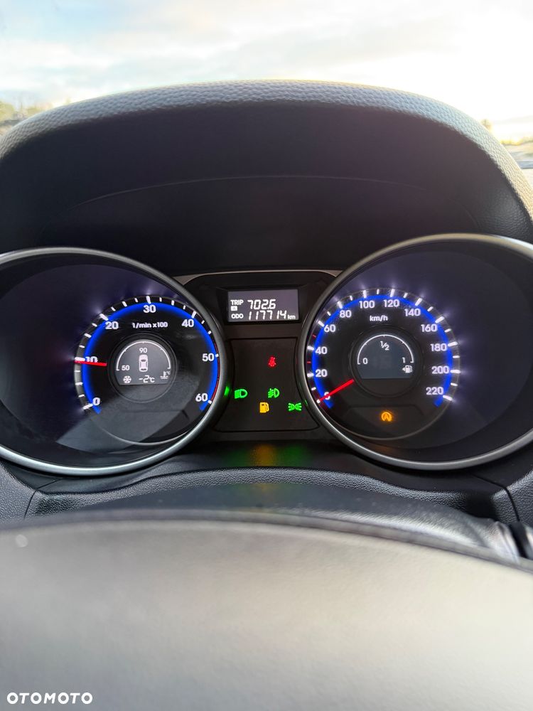 Hyundai ix35 1.7 CRDi 2WD blue Finale - 18