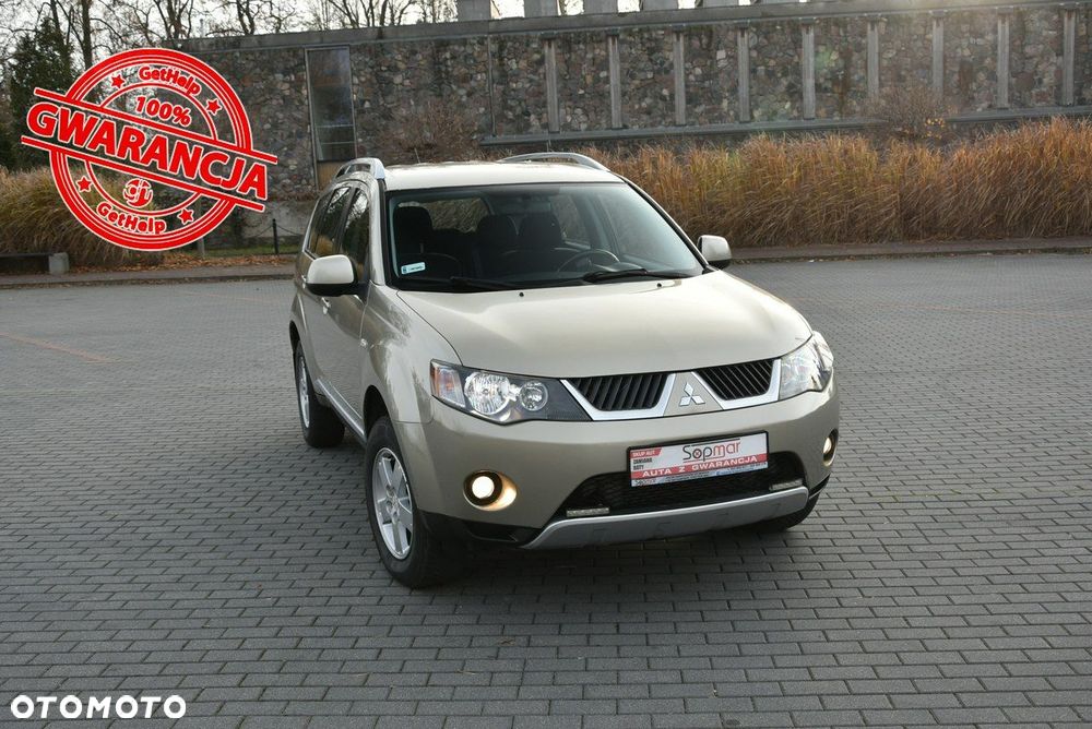 Mitsubishi Outlander - 1