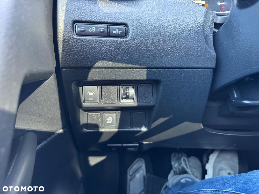 Nissan Qashqai 1.5 dCi N-Connecta - 18