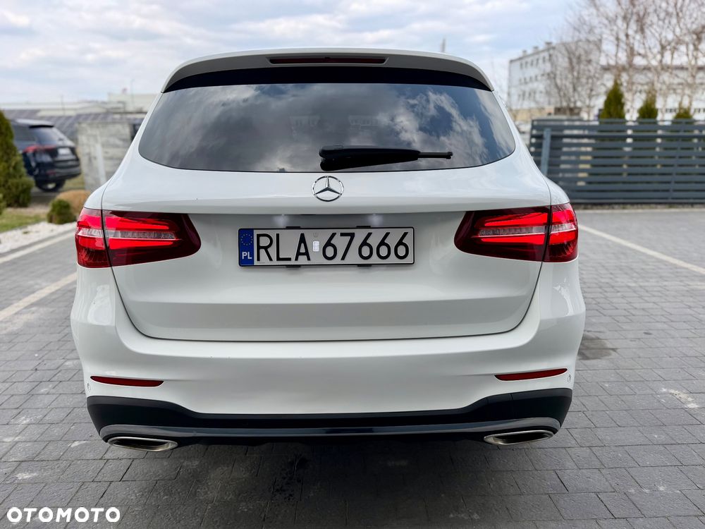 Mercedes-Benz GLC 250 4Matic 9G-TRONIC AMG Line - 26