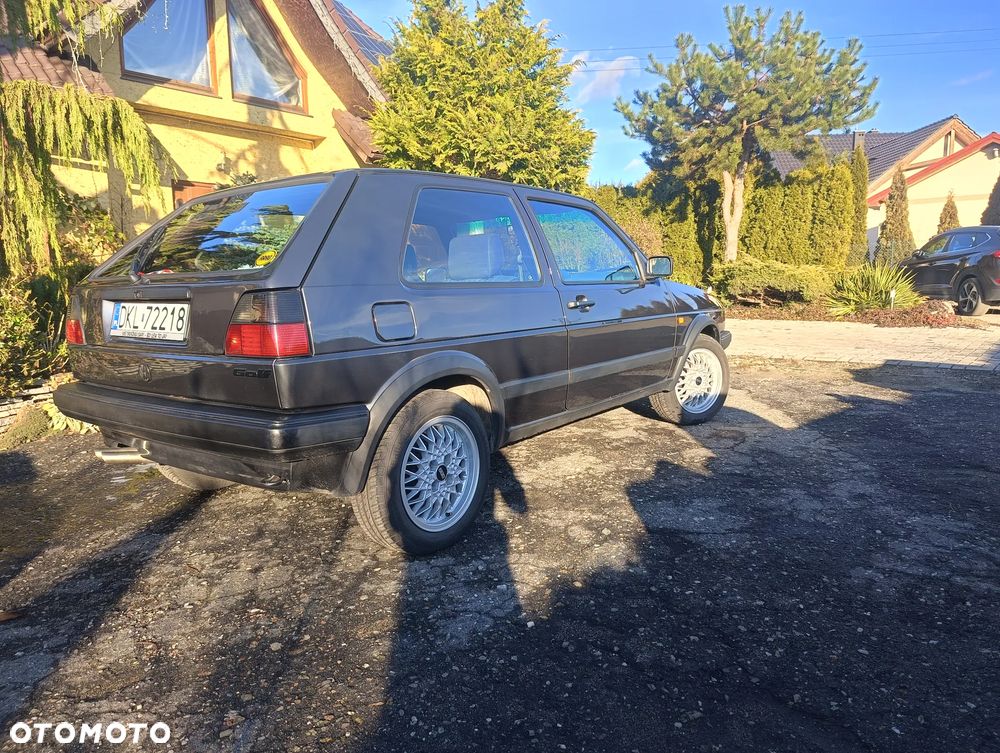 Volkswagen Golf - 23
