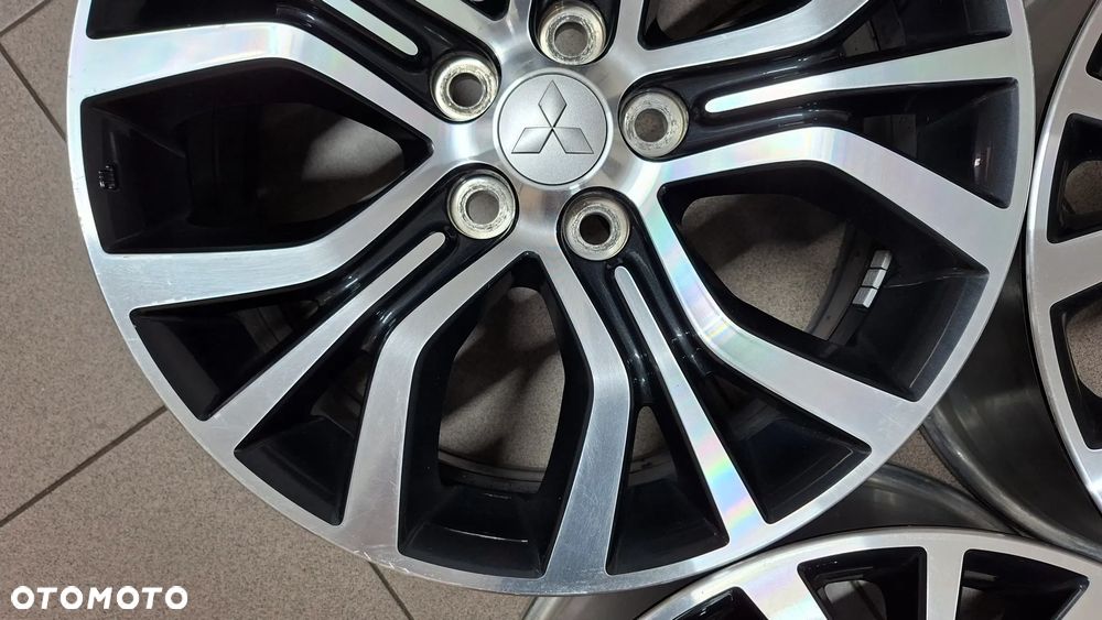 Felgi Aluminiowe 18 Mitsubishi Outlander III 5x114.3 ET 38 - 12
