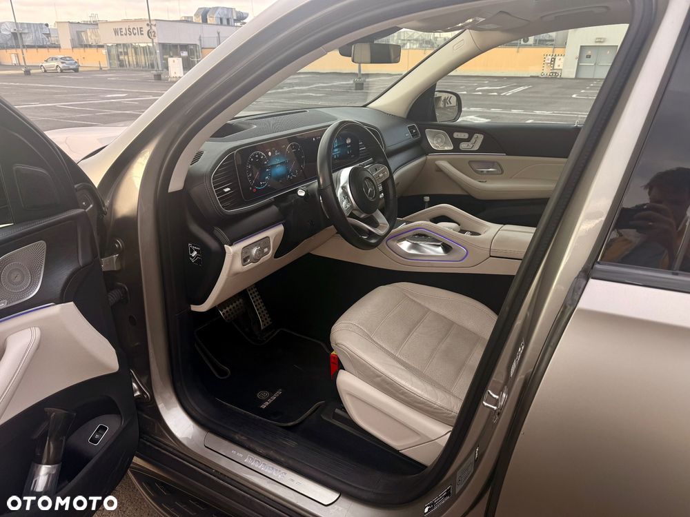 Mercedes-Benz GLS - 19